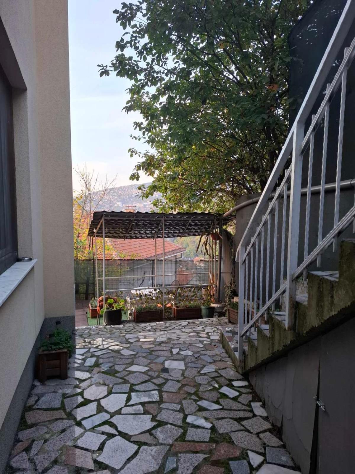 Guest house Alifakovac SJJ Exteriér fotografie
